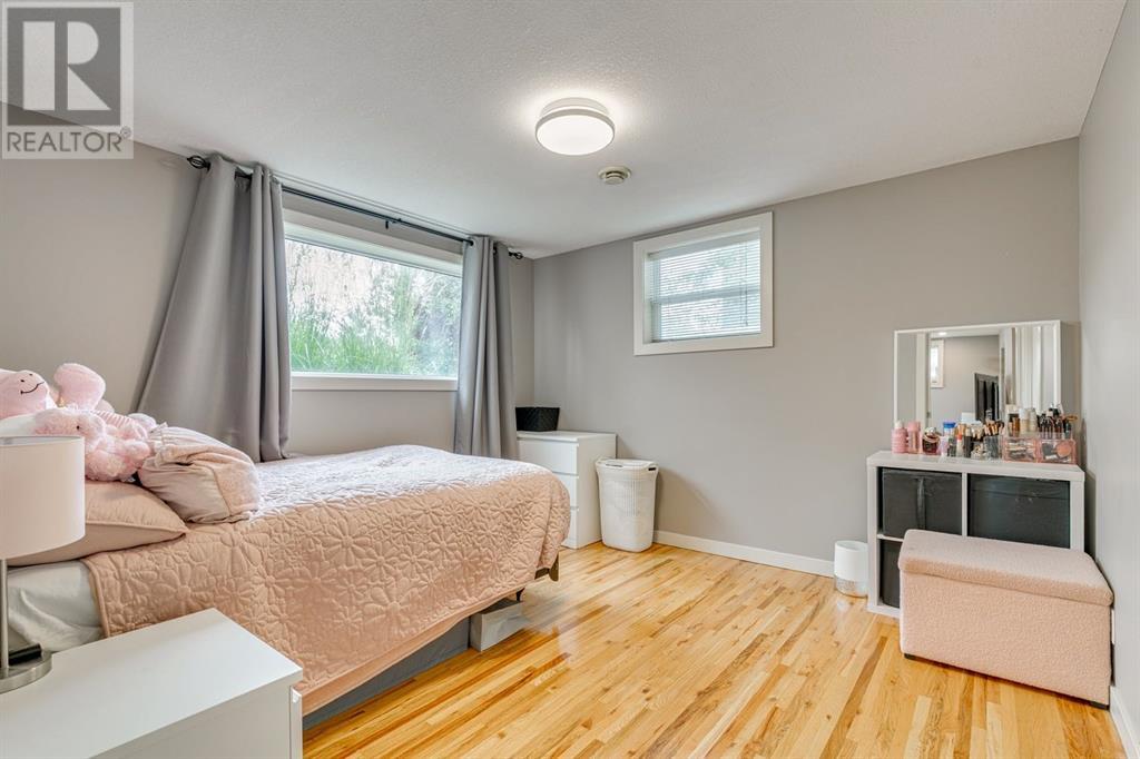 Single Family House Bungalow for Sale in  Child Avenue NE Renfrew Calgary 