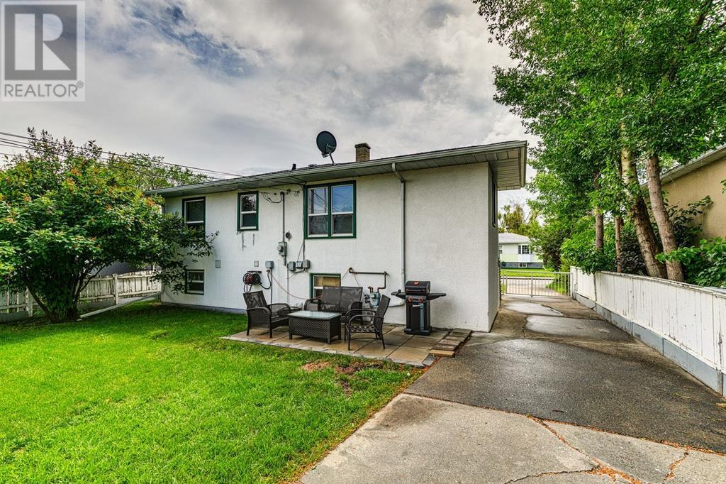 Single Family House Bungalow for Sale in  Child Avenue NE Renfrew Calgary 