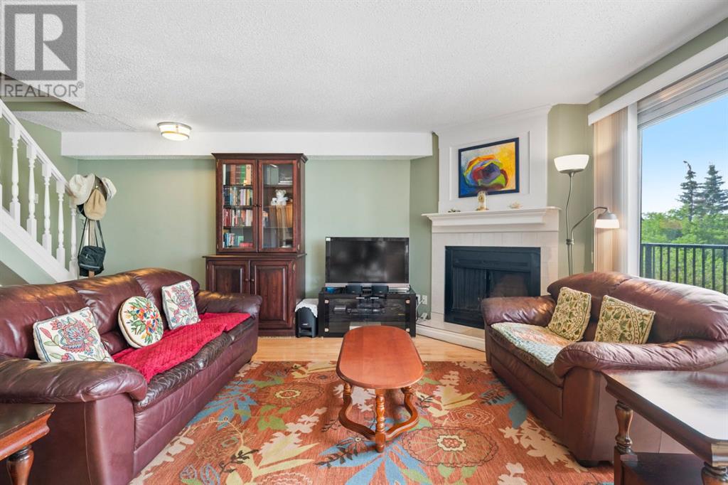 25, 821 3 Avenue SW, Calgary, Alberta