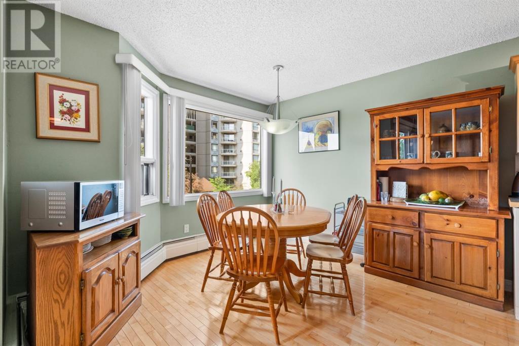 Single Family House Multi-level for Sale in    Avenue SW Downtown Commercial Core Calgary 