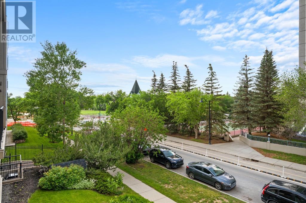Single Family House Multi-level for Sale in    Avenue SW Downtown Commercial Core Calgary 
