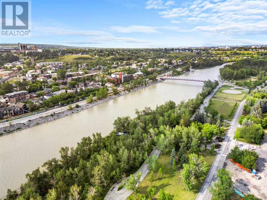 Single Family House Multi-level for Sale in    Avenue SW Downtown Commercial Core Calgary 