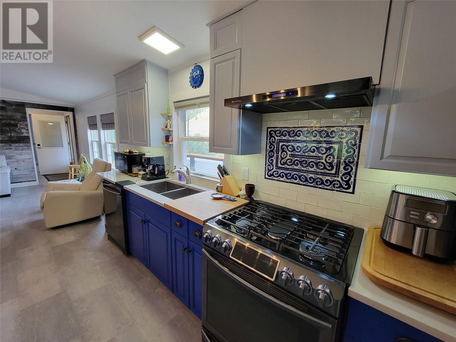 Photo 11 of 1292 Highway 3 A Unit 31, Keremeos BC