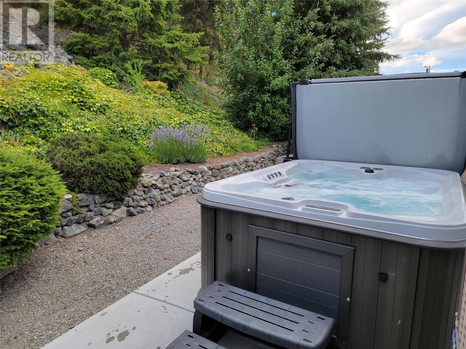 Photo 5 of 1292 Highway 3 A Unit 31, Keremeos BC