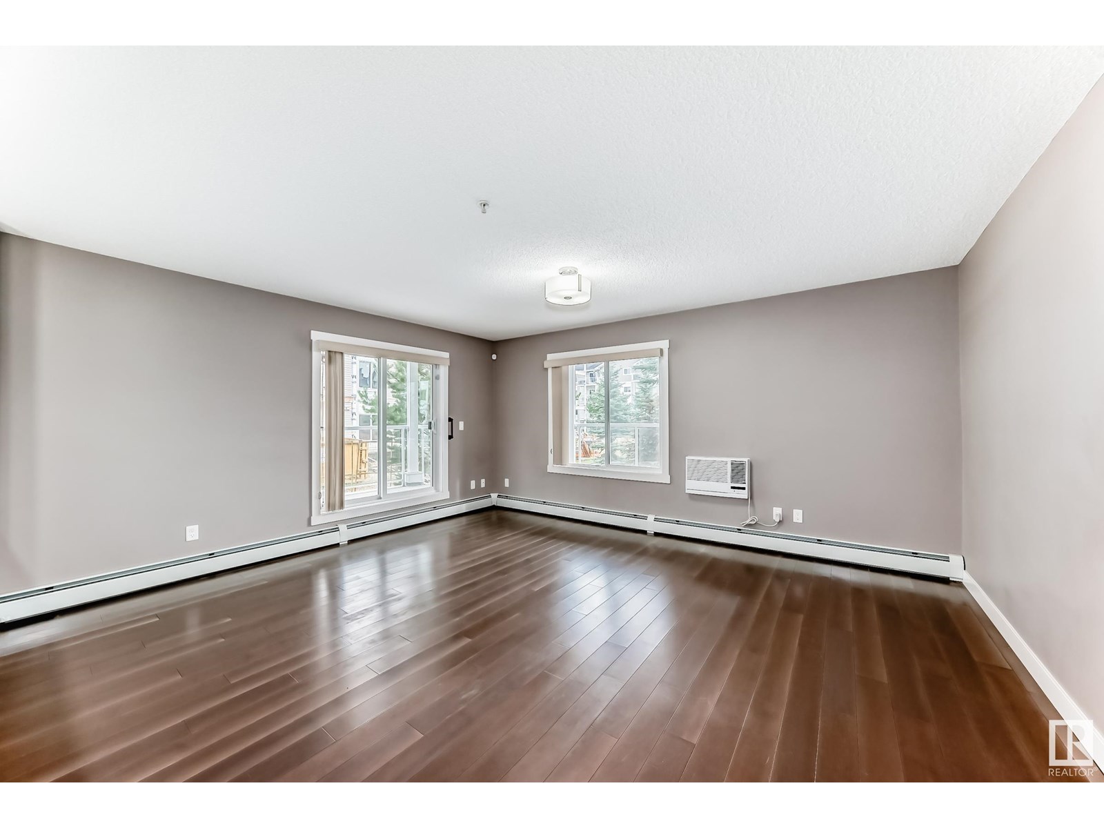 Photo 42 of 101 2207 44 Av Nw Nw, Edmonton AB