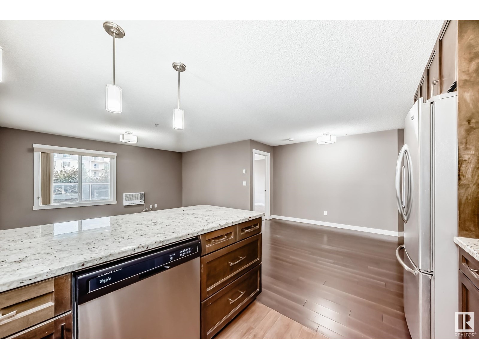 Photo 35 of 101 2207 44 Av Nw Nw, Edmonton AB