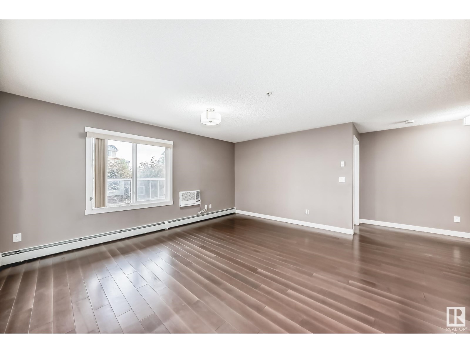 Photo 47 of 101 2207 44 Av Nw Nw, Edmonton AB
