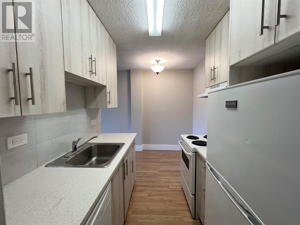 Single Family House for Sale in    Avenue SW Lower Mount Royal Calgary 