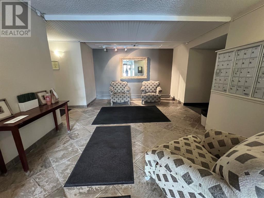 Single Family House for Sale in    Avenue SW Lower Mount Royal Calgary 