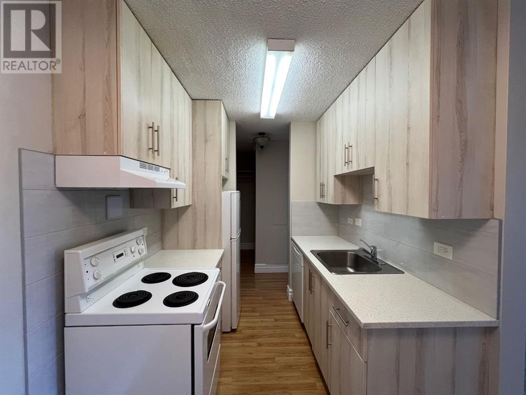 Single Family House for Sale in    Avenue SW Lower Mount Royal Calgary 