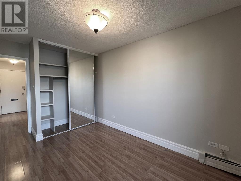 Single Family House for Sale in    Avenue SW Lower Mount Royal Calgary 