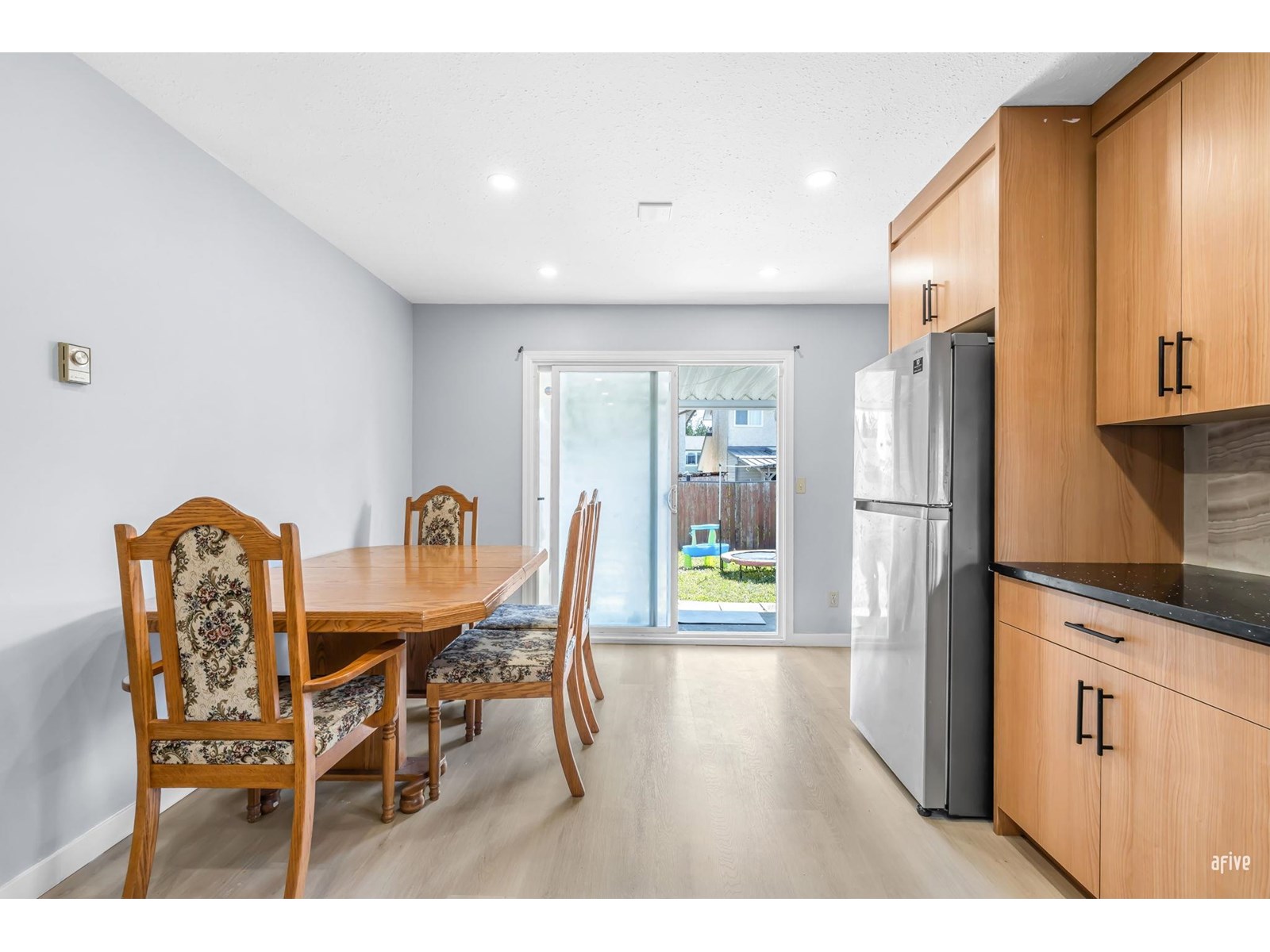 Photo 10 of 45466 Meadowbrook Drive Chilliwack Proper South, Chilliwack BC