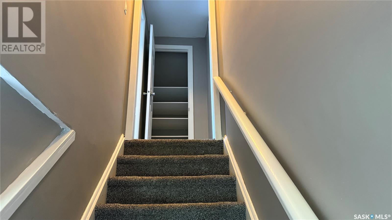 Photo 14 of A B 2614 Elliott Drive, Regina SK