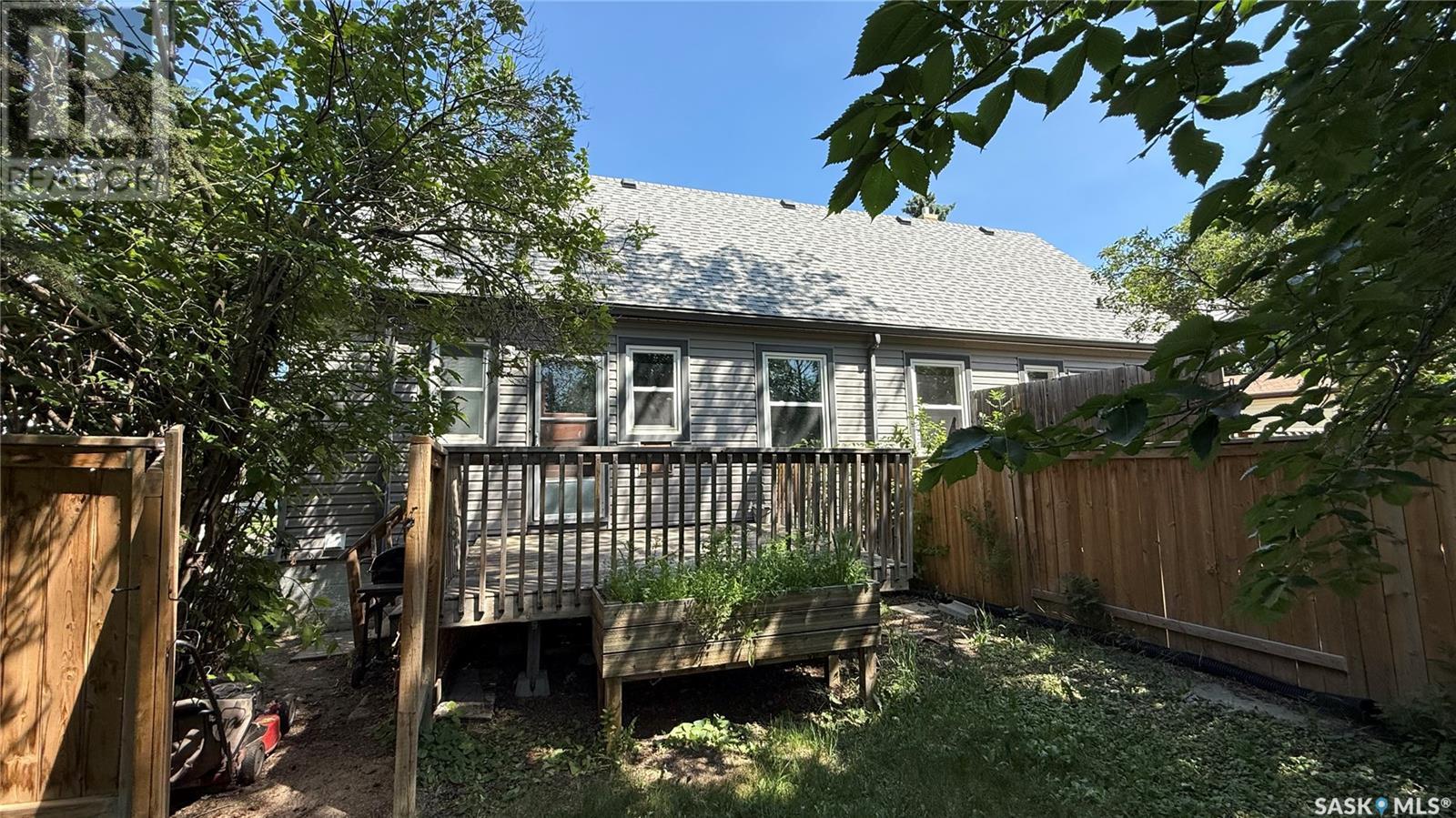 Photo 18 of A B 2614 Elliott Drive, Regina SK