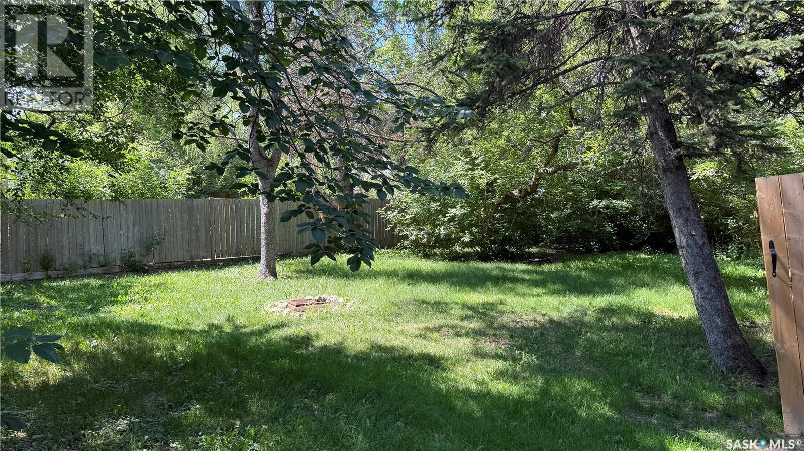 Photo 19 of A B 2614 Elliott Drive, Regina SK