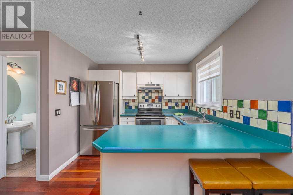 Single Family House for Sale in   Street SW Altadore Calgary 