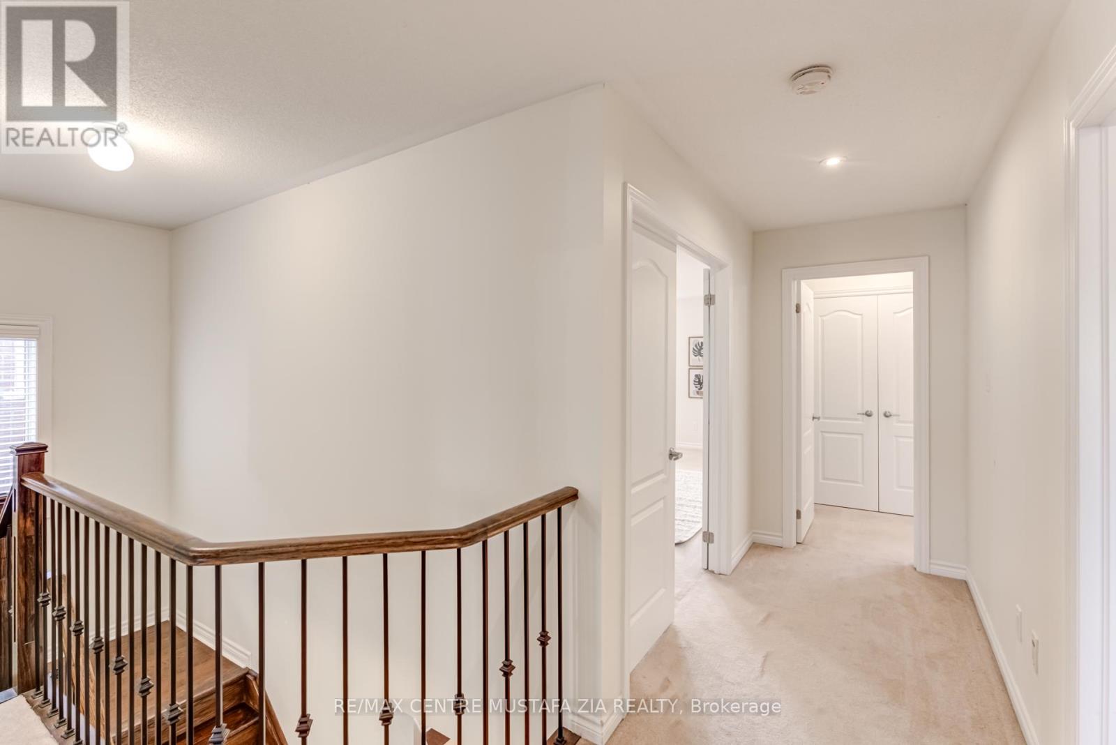 Photo 3 of 28 Rossini Drive, Richmond Hill ON