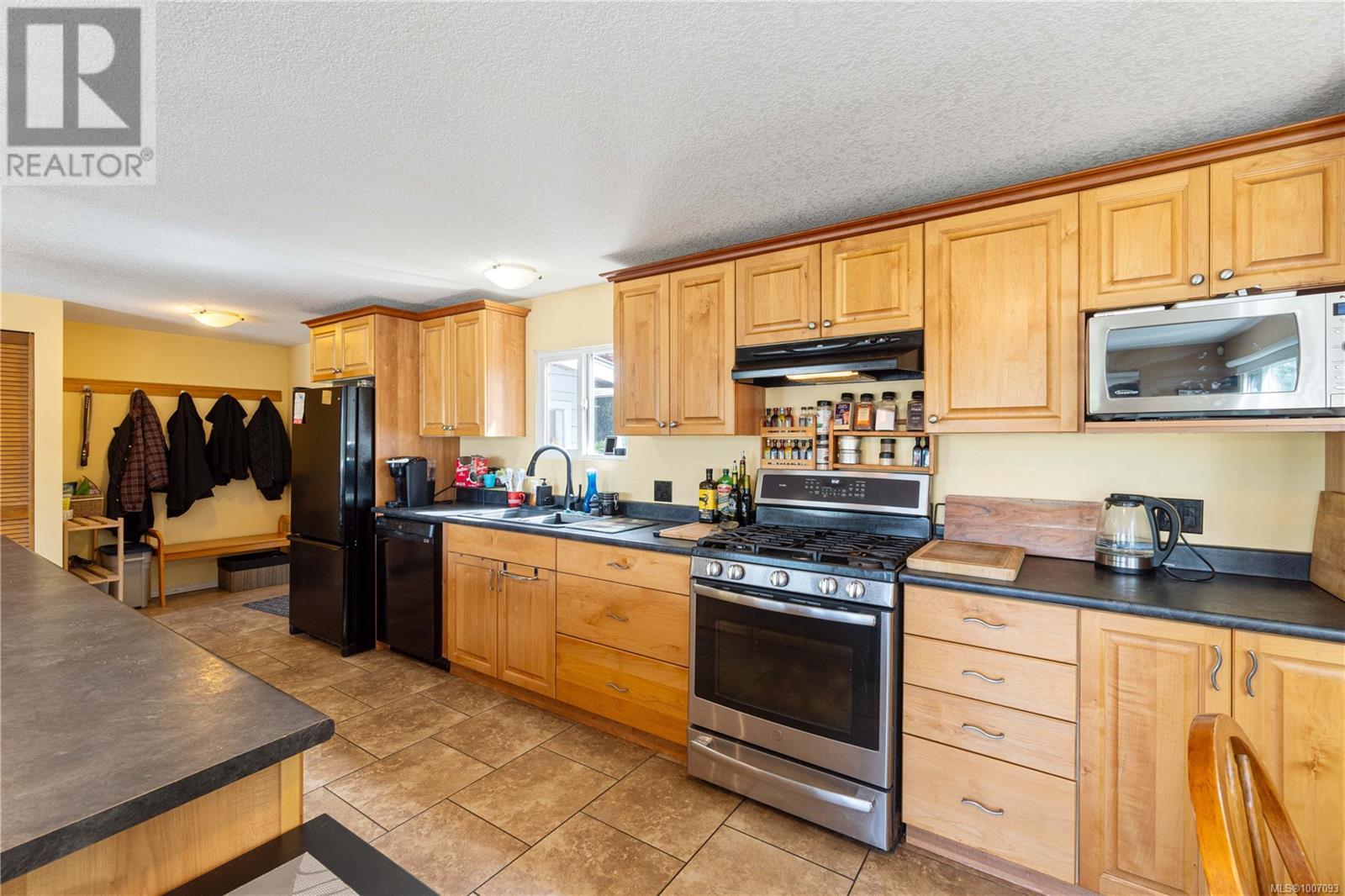 Photo 16 of 5687 Big Bear Ridge, Nanaimo BC