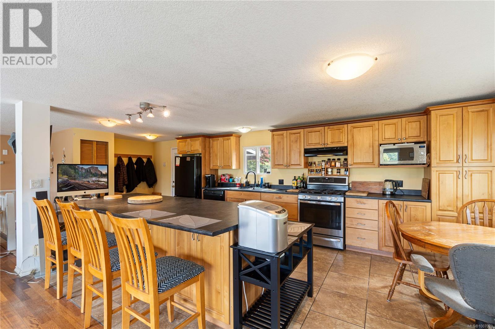 Photo 6 of 5687 Big Bear Ridge, Nanaimo BC