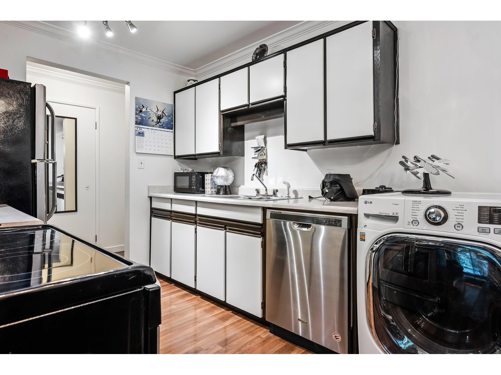 Photo 9 of 202 2567 Victoria Street, Abbotsford BC