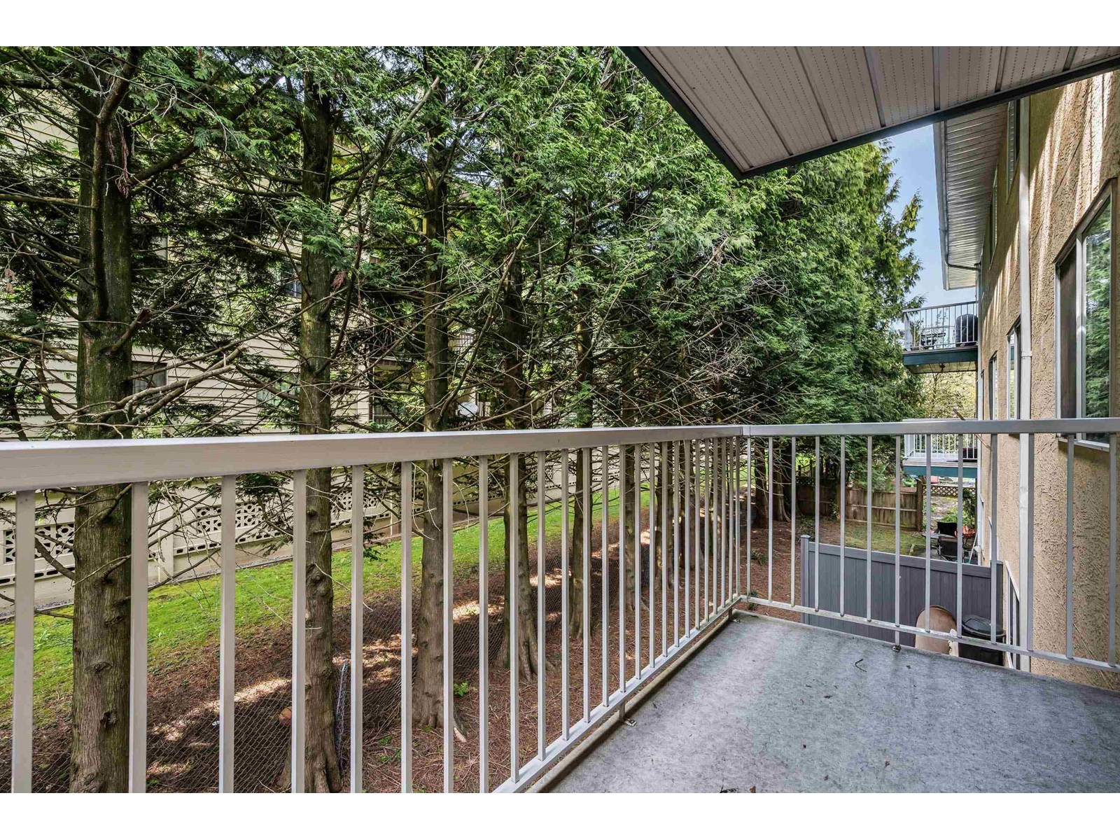 Photo 3 of 202 2567 Victoria Street, Abbotsford BC