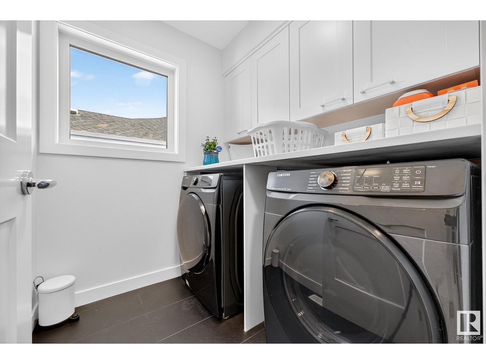 Photo 31 of 10118 96 St, Morinville AB