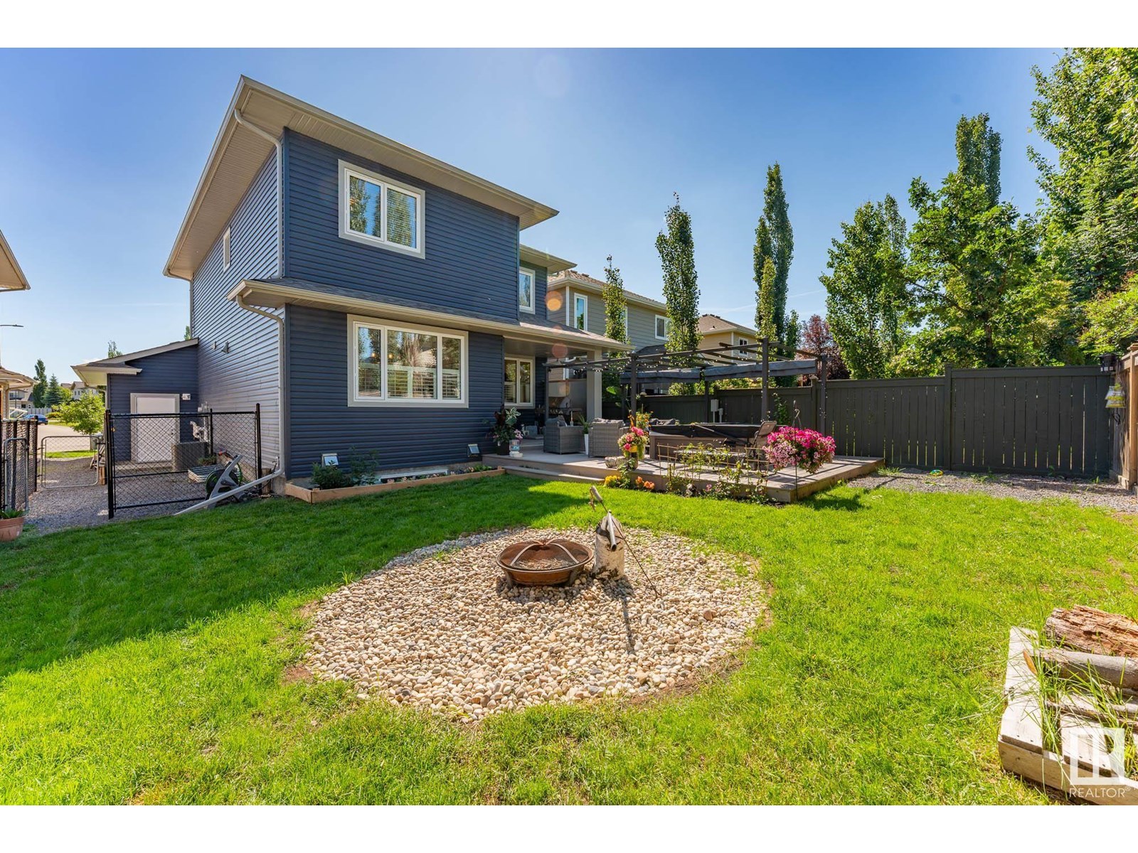 Photo 42 of 10118 96 St, Morinville AB