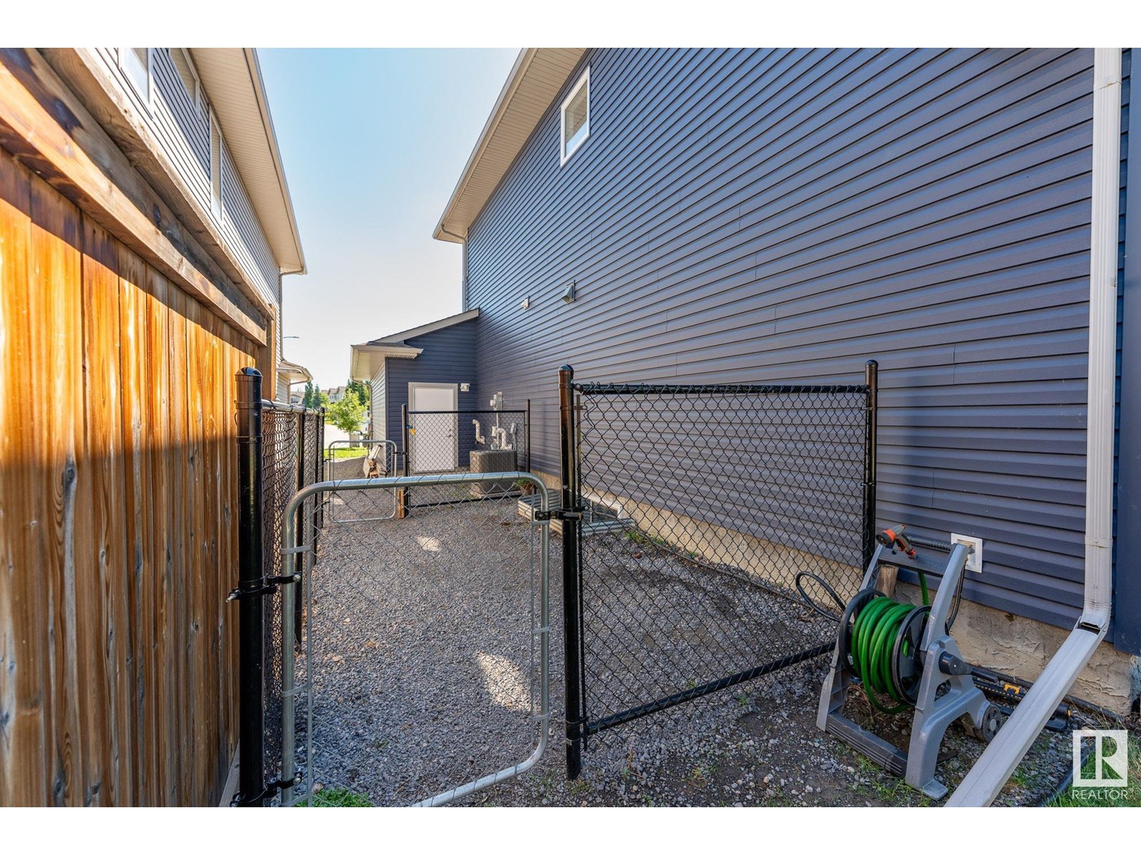 Photo 44 of 10118 96 St, Morinville AB
