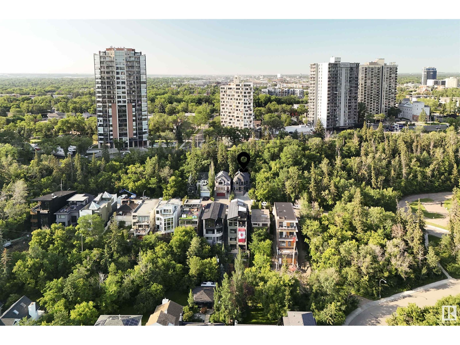 Photo 17 of 10065 90 Av Nw, Edmonton AB