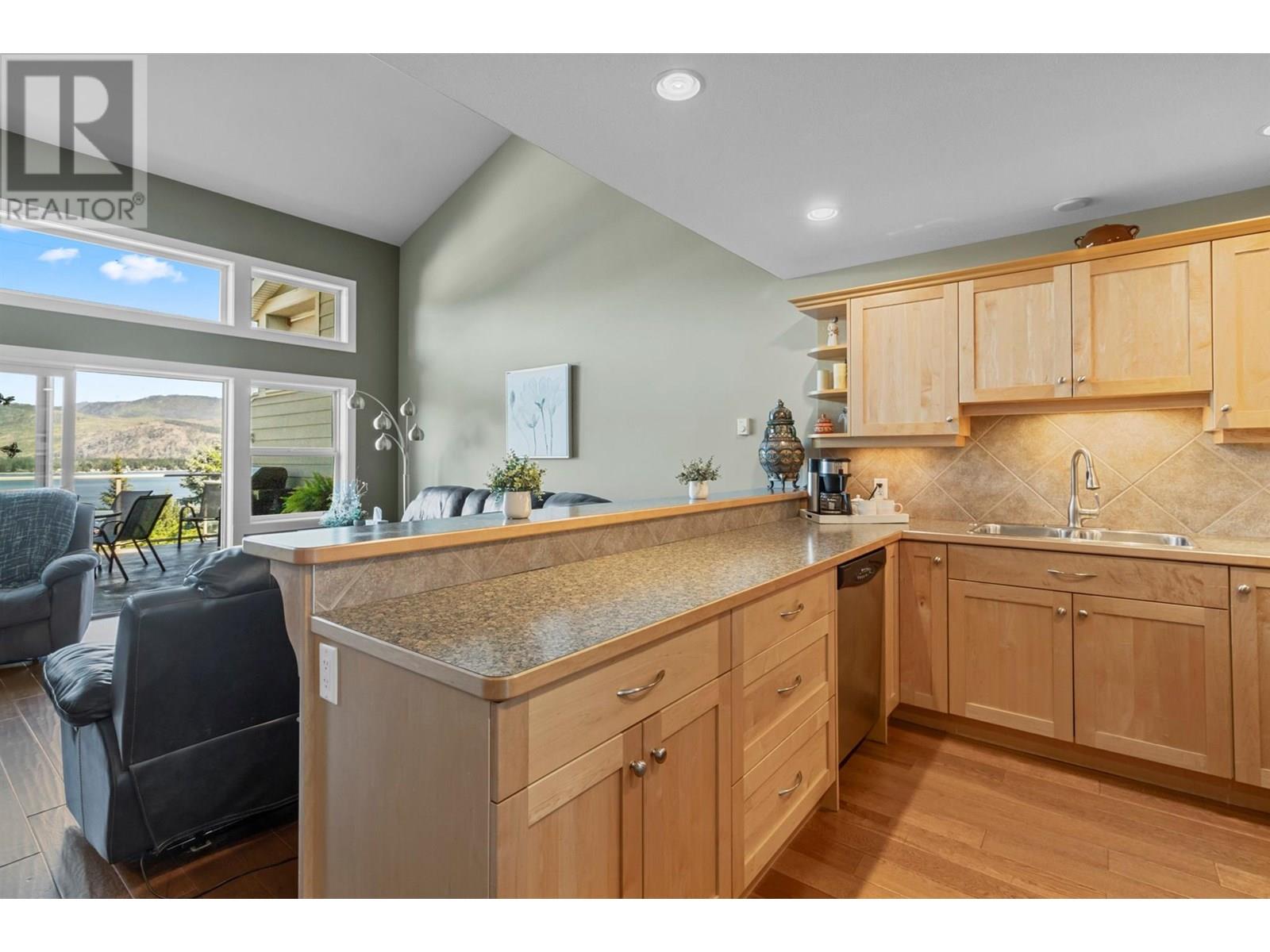 Photo 20 of 2802 Henstridge Road Unit 9, Sorrento BC