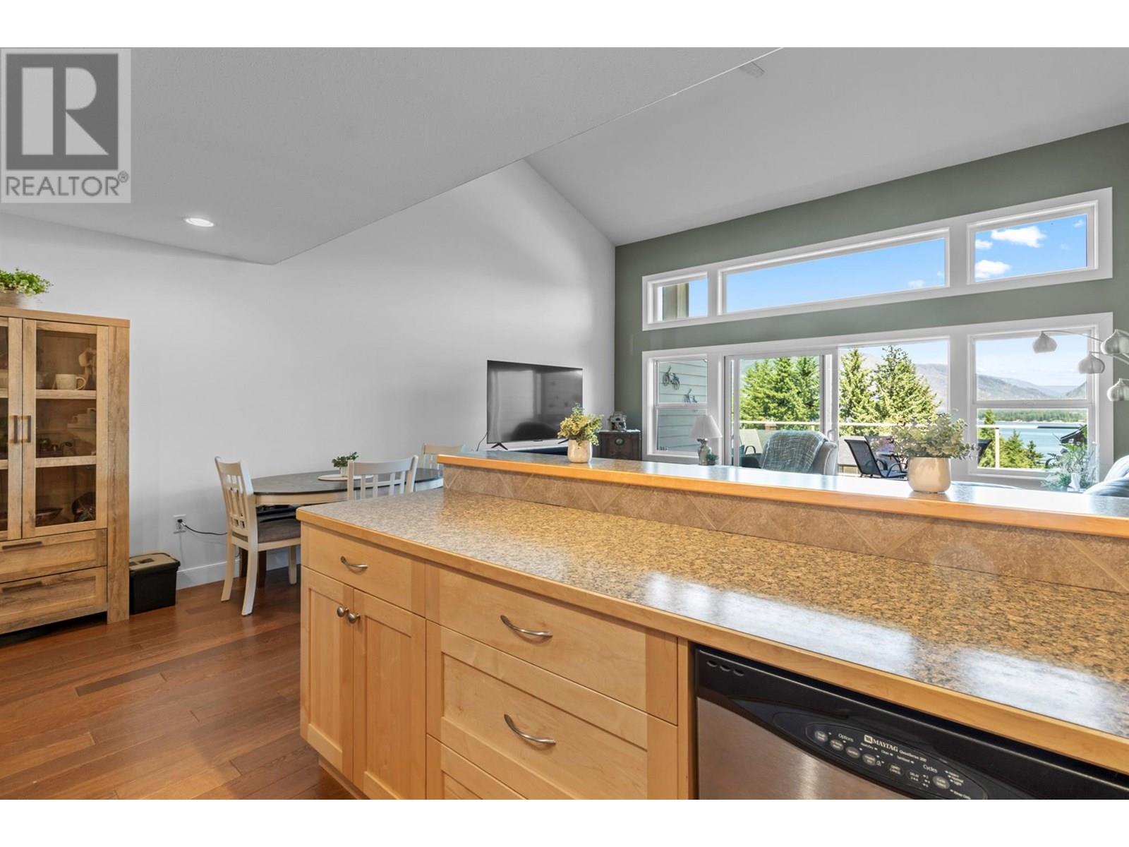 Photo 19 of 2802 Henstridge Road Unit 9, Sorrento BC
