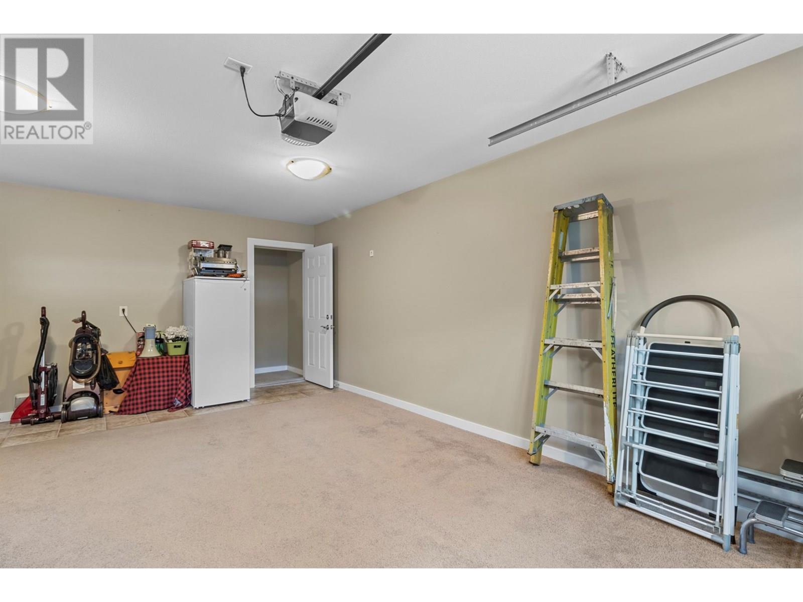 Photo 48 of 2802 Henstridge Road Unit 9, Sorrento BC