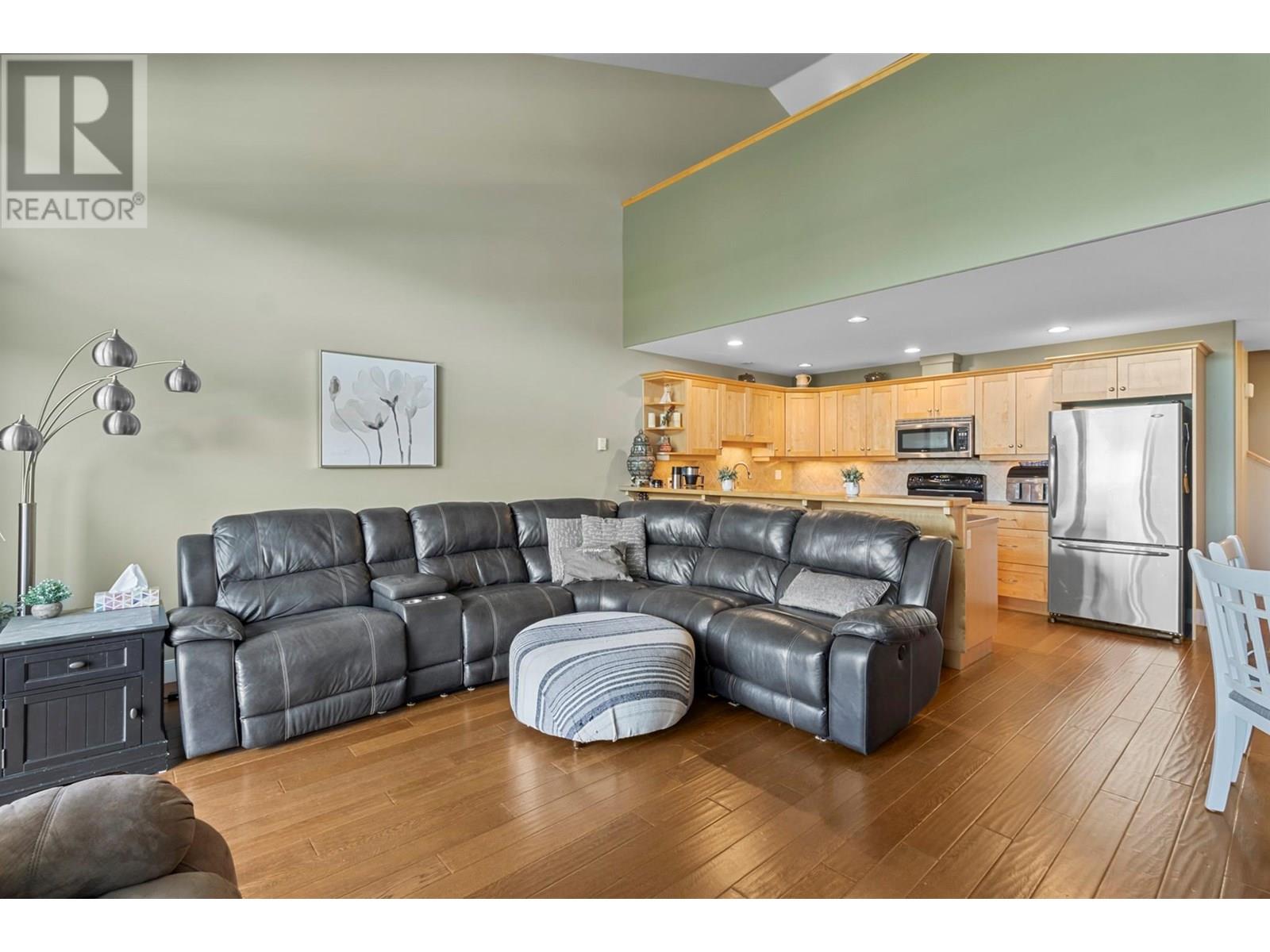 Photo 14 of 2802 Henstridge Road Unit 9, Sorrento BC