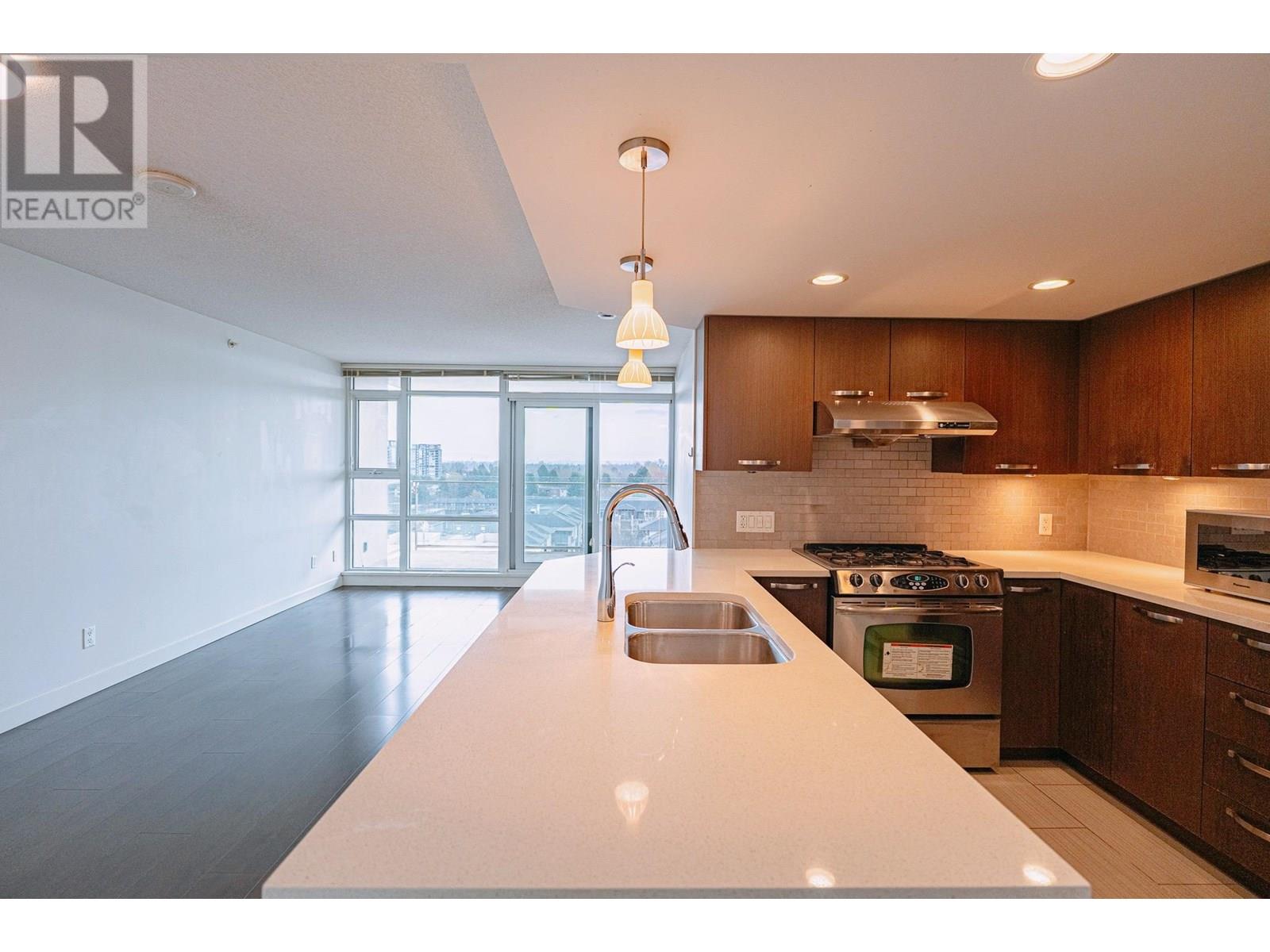 Photo 9 of 1210 6888 Cooney Road, Richmond BC