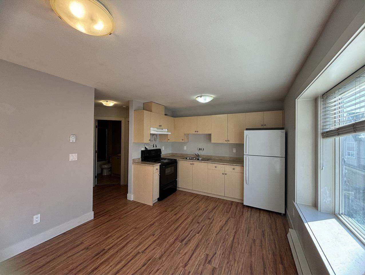 Photo 2 of 6763 192 St, Surrey BC