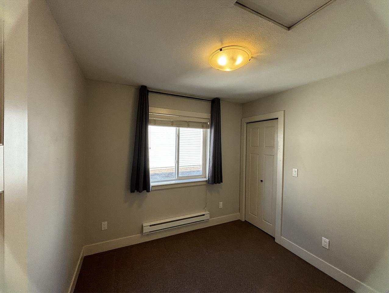 Photo 4 of 6763 192 St, Surrey BC