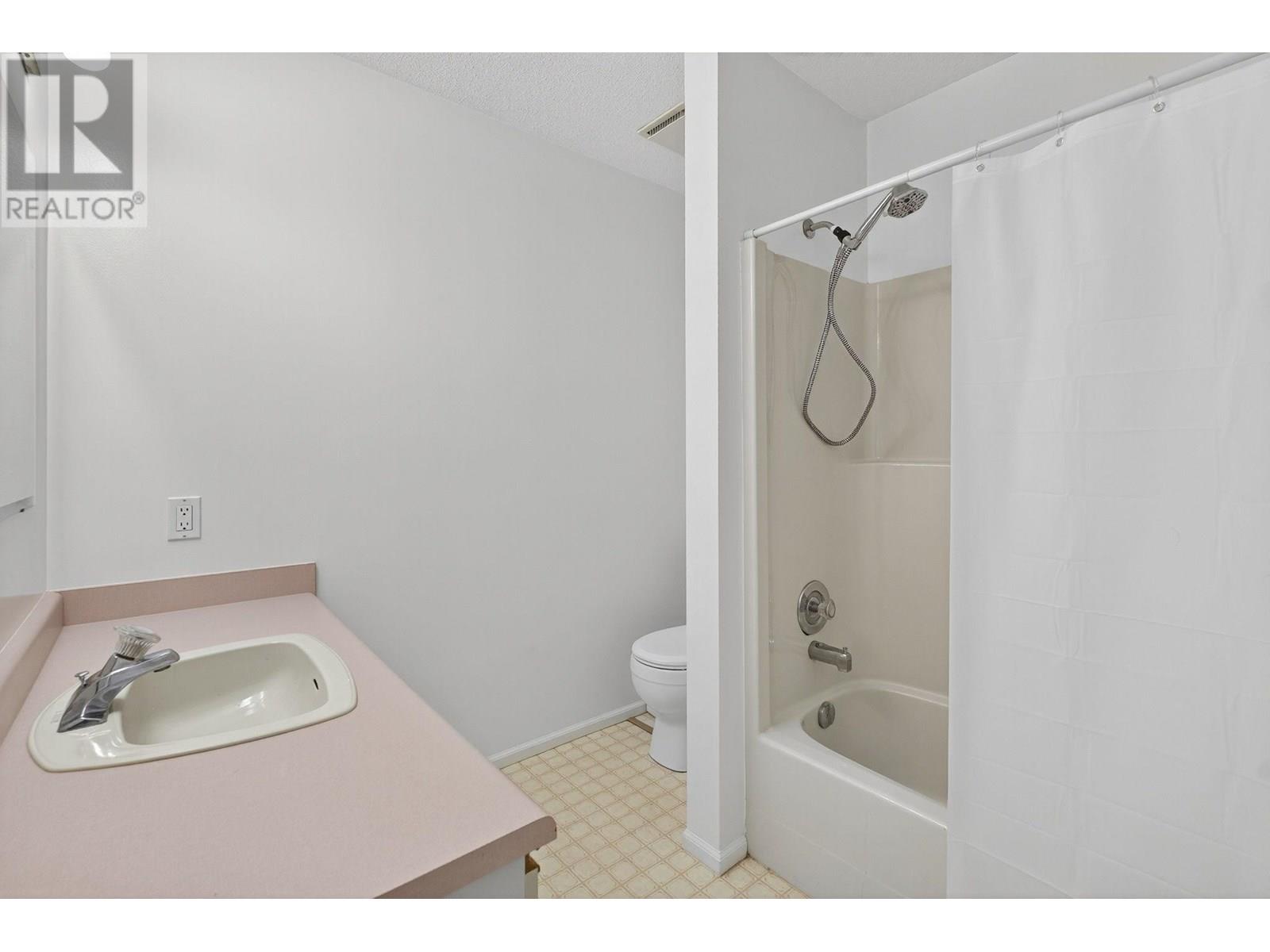 302 1249 Pacific Avenue, Kelowna