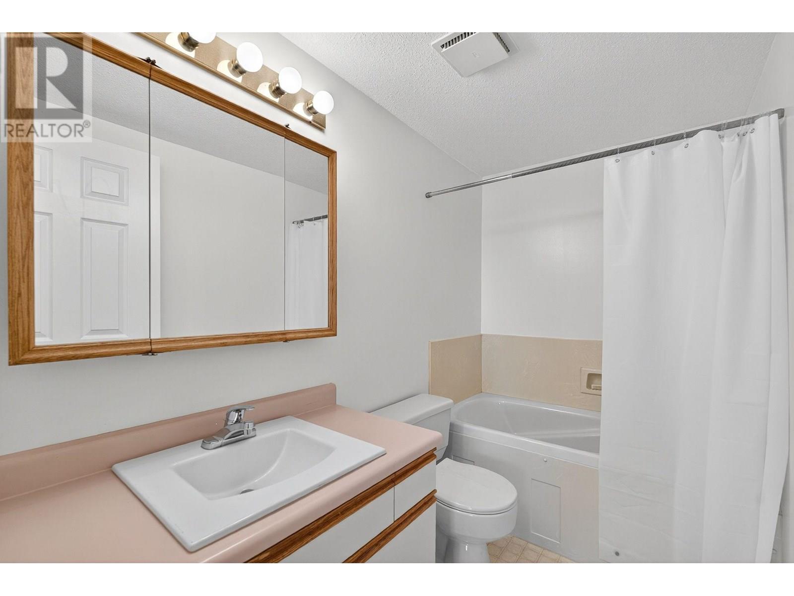 302 1249 Pacific Avenue, Kelowna