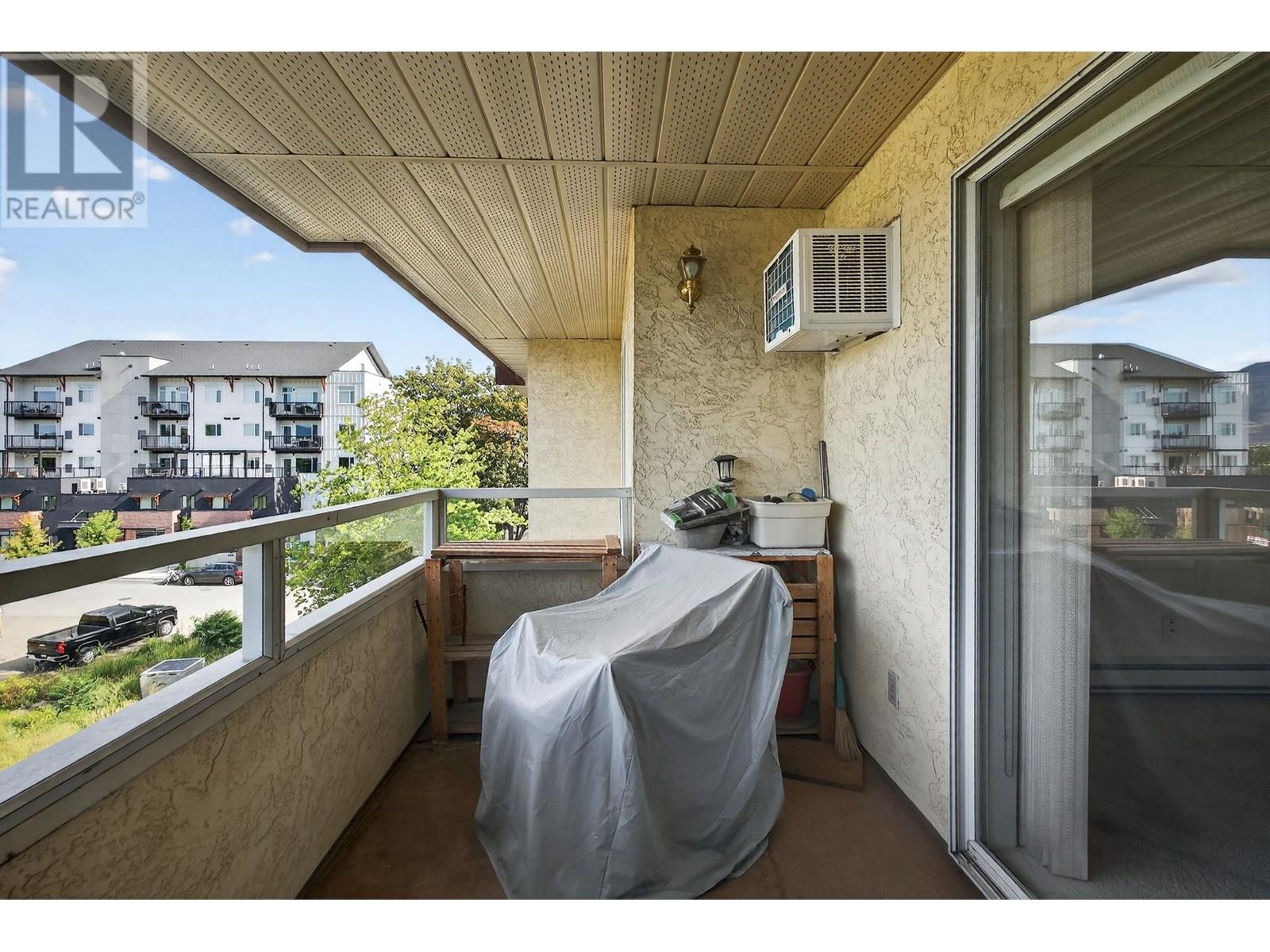 302 1249 Pacific Avenue, Kelowna
