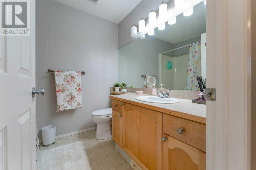 Single Family House for Sale in  Covemeadow Crescent NE Coventry Hills Calgary 