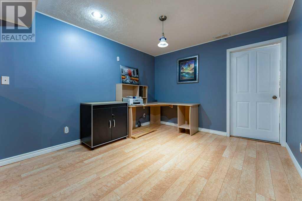 Single Family House for Sale in  Covemeadow Crescent NE Coventry Hills Calgary 