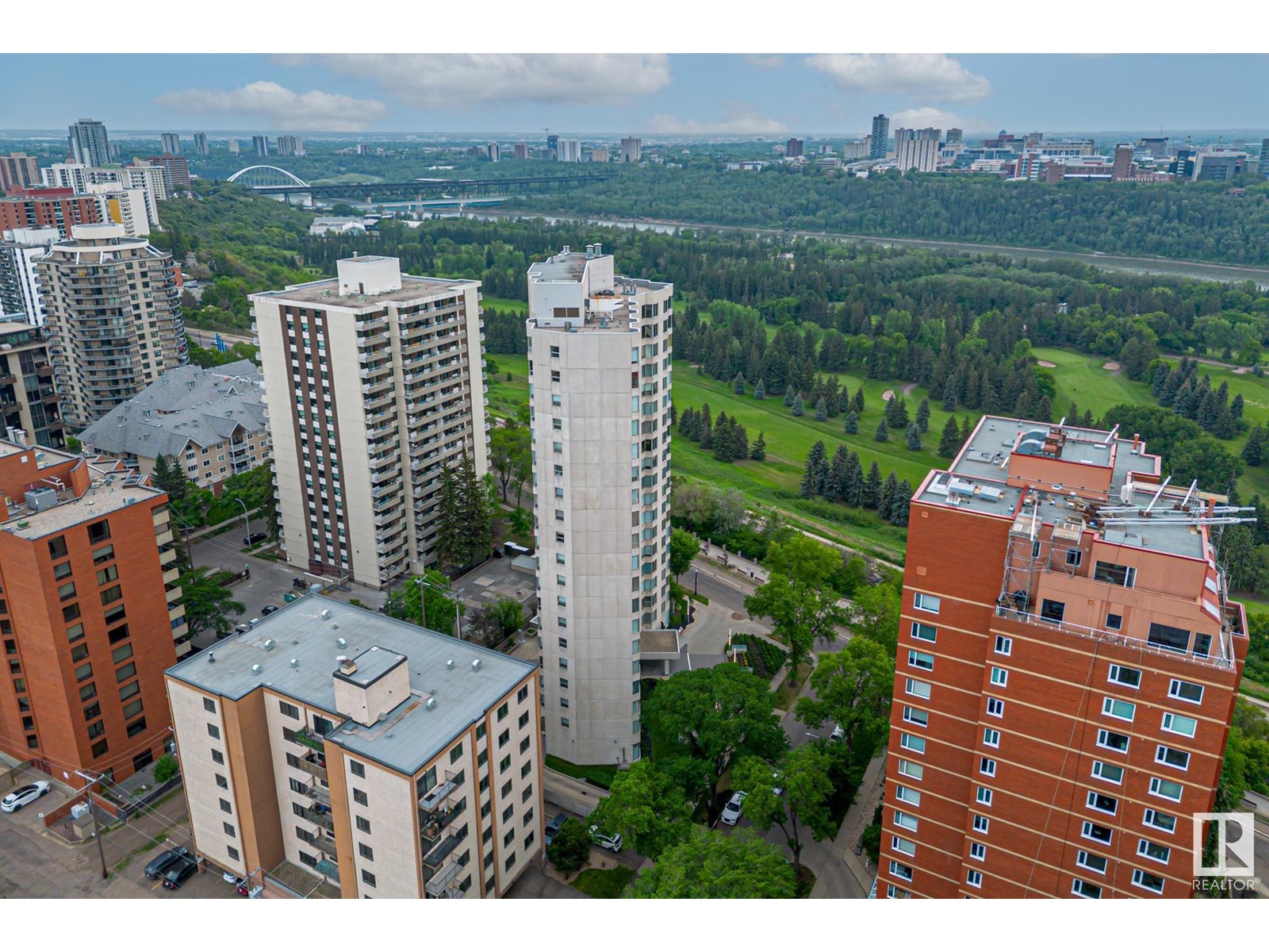 Photo 5 of 102 11826 100 Av Nw, Edmonton AB