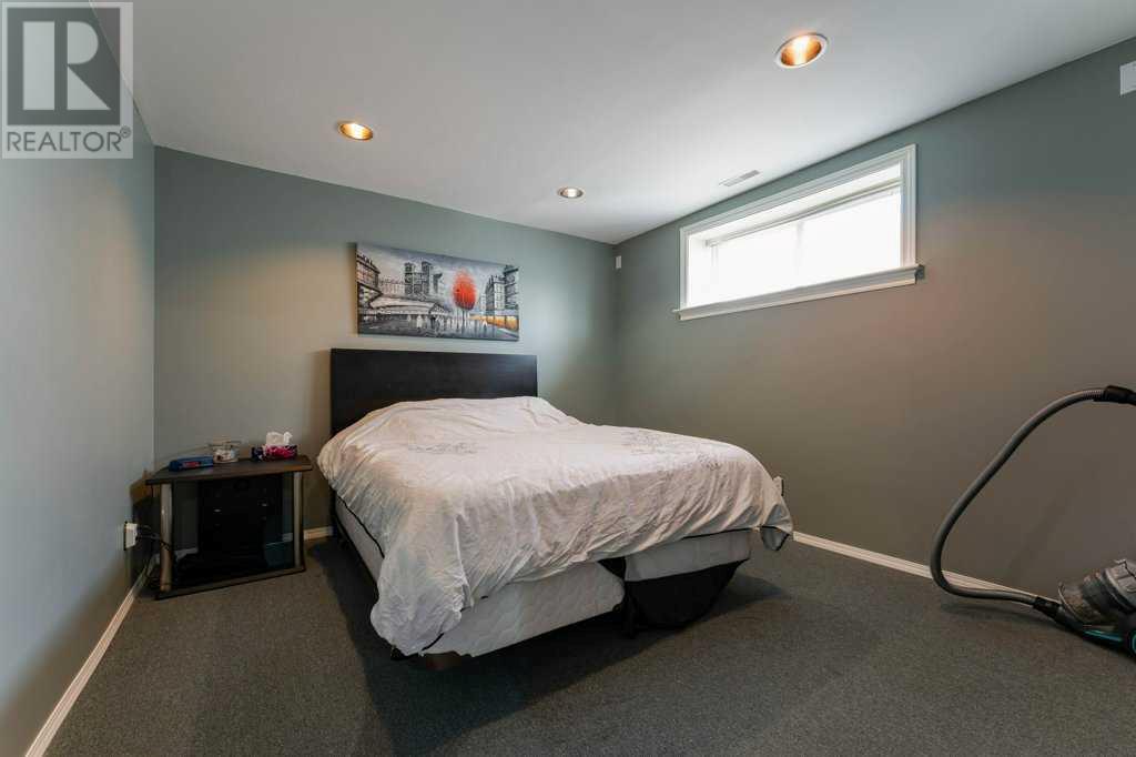 Single Family House for Sale in  Covemeadow Crescent NE Coventry Hills Calgary 