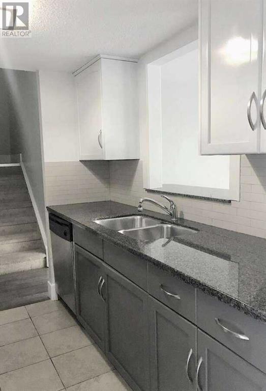 Single Family House Multi-level for Sale in    Avenue SW Beltline Calgary 