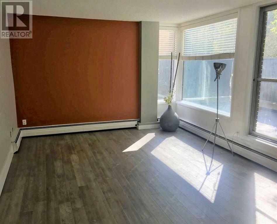 Single Family House Multi-level for Sale in    Avenue SW Beltline Calgary 