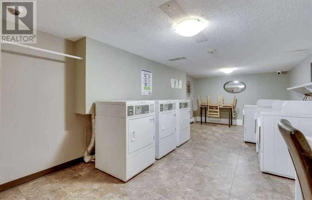 Single Family House Multi-level for Sale in    Avenue SW Beltline Calgary 