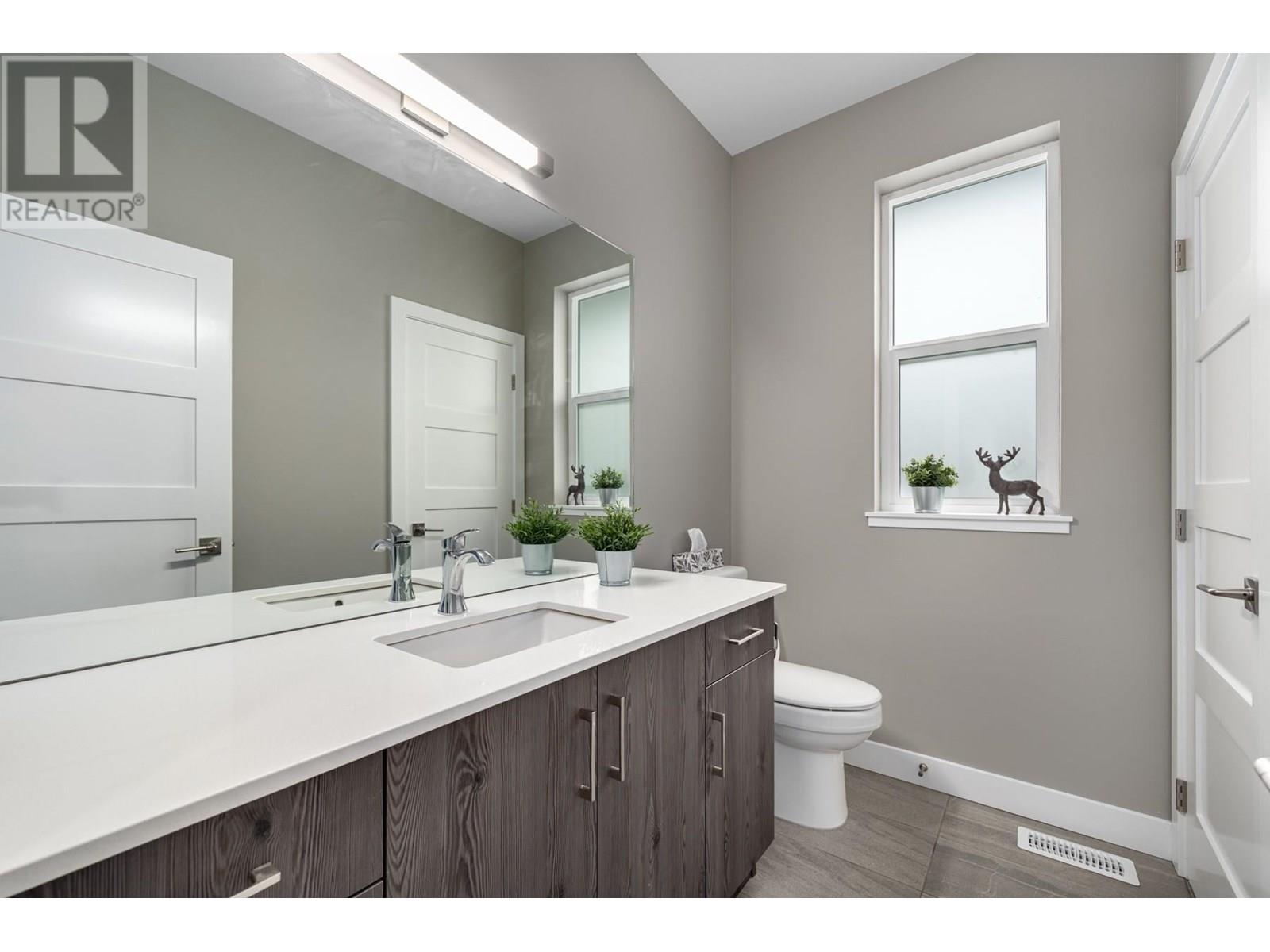 Photo 19 of 4038 Rio Vista Way, Kamloops BC