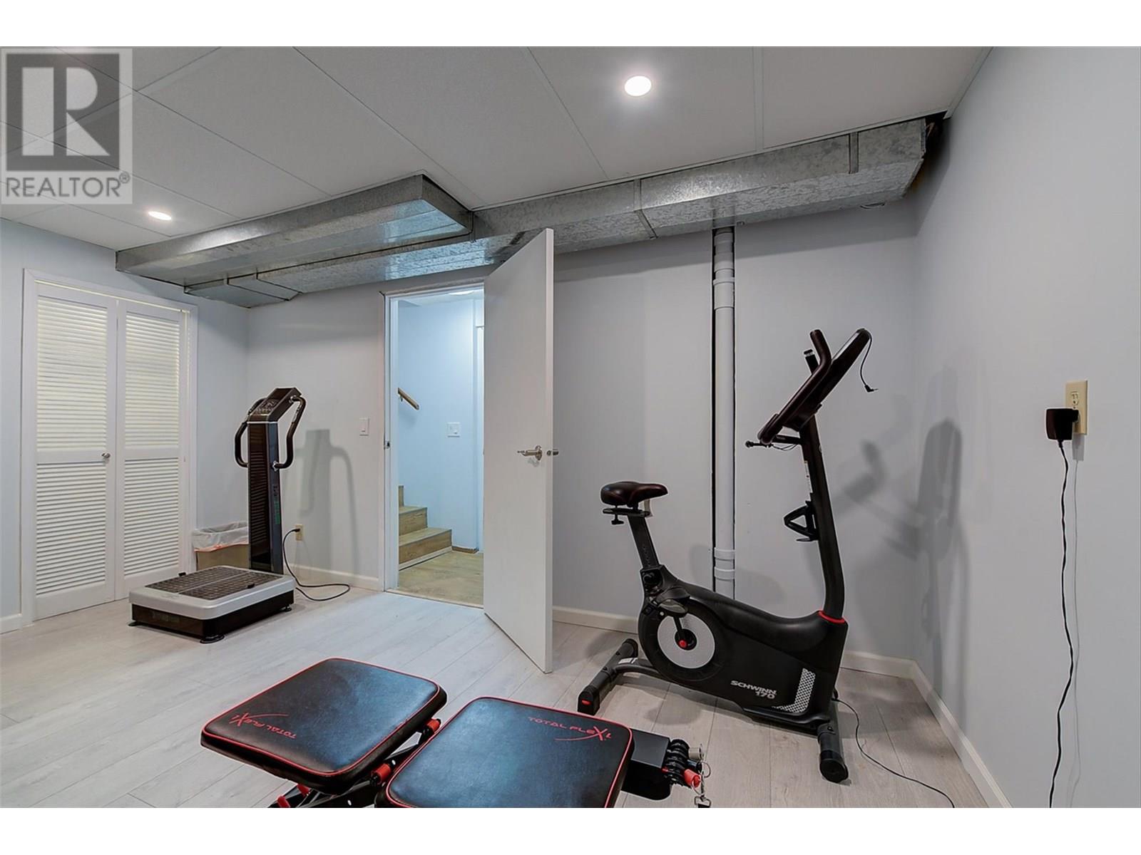  1370 Springfield Road, Kelowna