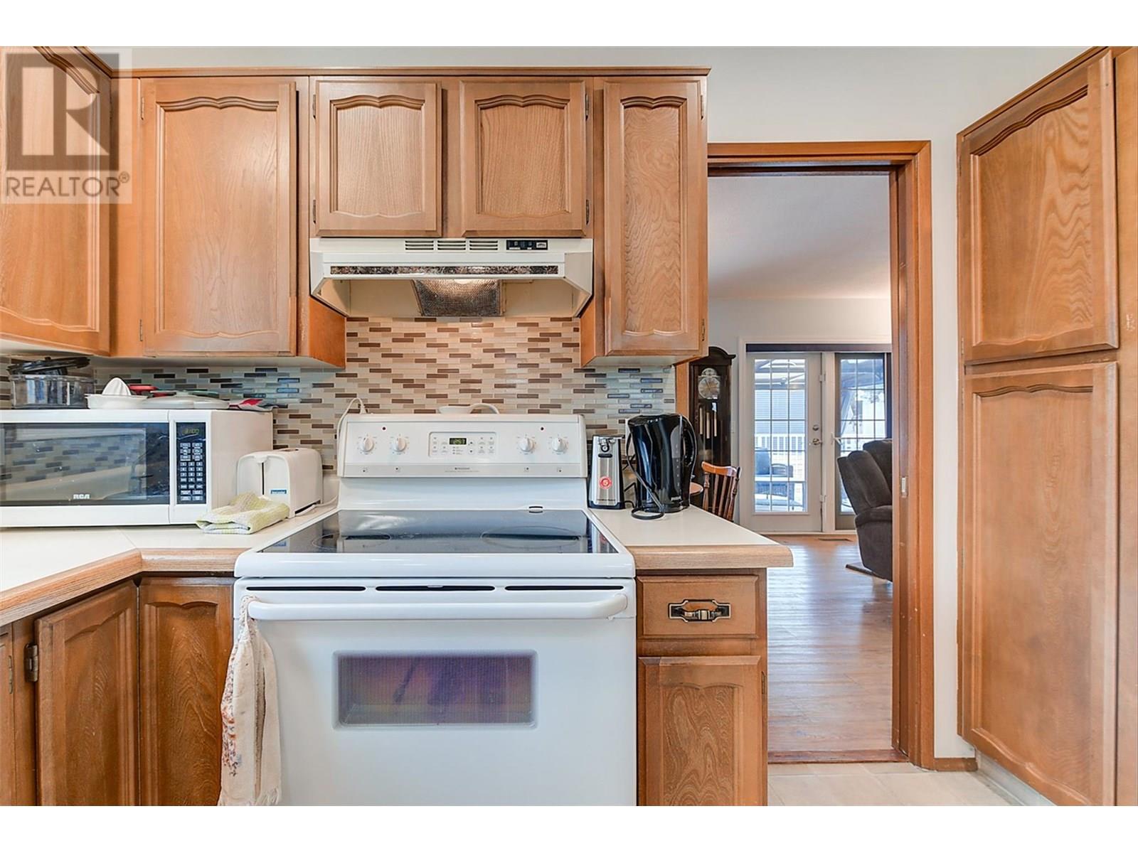  1370 Springfield Road, Kelowna