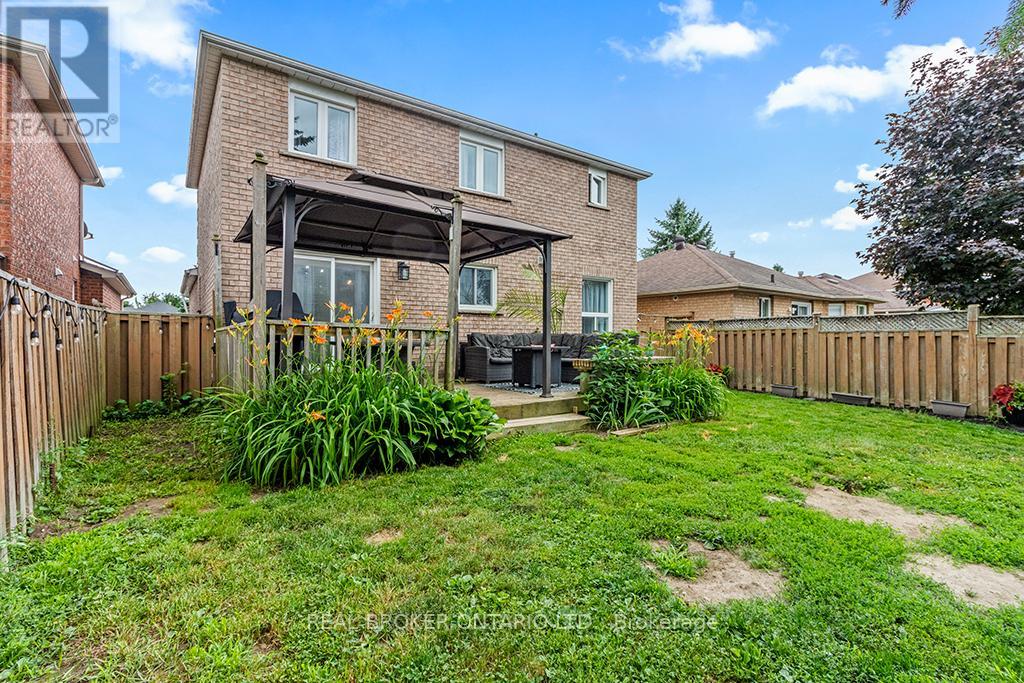 Single Family House for Sale in  MCVEIGH DRIVE Barrie (Northwest) 